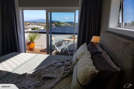 Photo of property in 1 Waipunahau Road, Waikanae, 5036