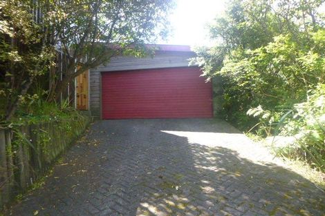 Photo of property in 6 Jacaranda Grove, Maungaraki, Lower Hutt, 5010