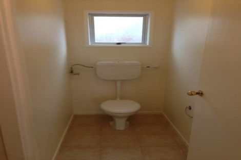 Photo of property in 19 Sunnyside Road, Sunnyvale, Auckland, 0612