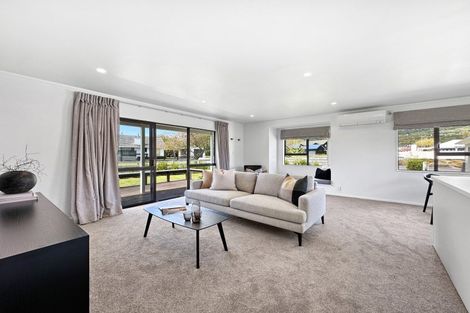 Photo of property in 10 Antonia Place, Kinloch, Taupo, 3377