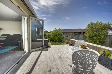 Photo of property in 12 Hetley Crescent, Taradale, Napier, 4112