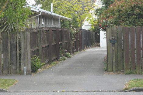 Photo of property in 8b Queenspark Drive, Parklands, Christchurch, 8083