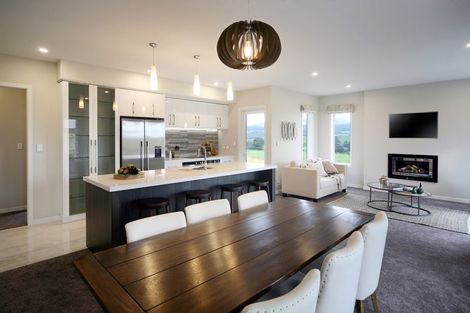 Photo of property in 11 Silverleaf Way, Kinloch, 3377