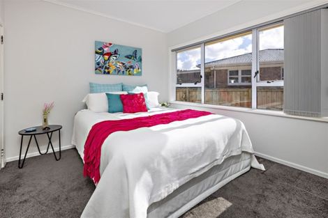 Photo of property in 140 Russell Road, Manurewa, Auckland, 2102