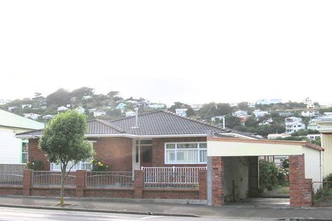 Photo of property in 25 Derwent Street, Island Bay, Wellington, 6023