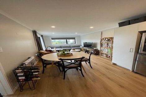 Photo of property in 2 Honowai Street, Kumeu, 0810