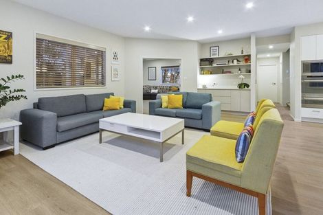 Photo of property in 30a Masterton Road, Rothesay Bay, Auckland, 0630