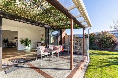 Photo of property in 27 Logan Avenue, Marewa, Napier, 4110