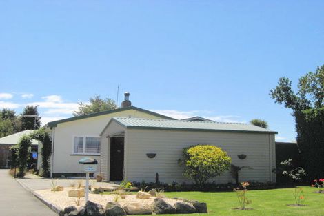 Photo of property in 14a Woodend Road, Woodend, 7610