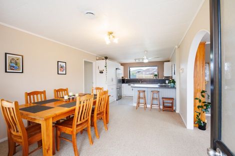 Photo of property in 46 Chatsworth Place, Highbury, Palmerston North, 4412