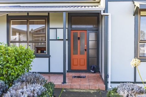 Photo of property in 19 Havelock Road, Hospital Hill, Napier, 4110