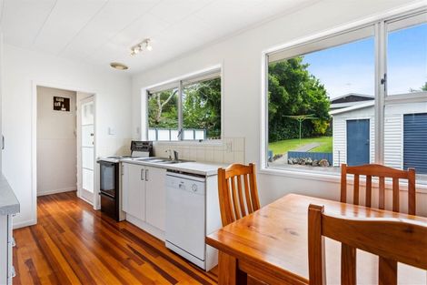 Photo of property in 3 Temuri Place, Glendene, Auckland, 0602