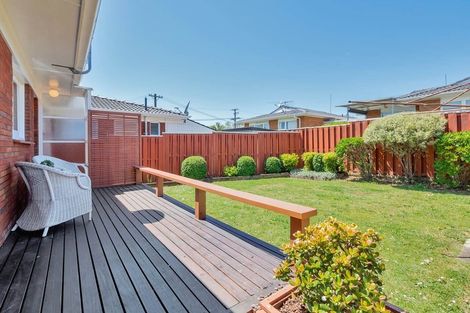 Photo of property in 2/6 Waterloo Road, Milford, Auckland, 0620