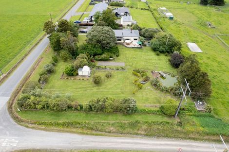 Photo of property in 70 Tokomaru Road East, Tokomaru, Palmerston North, 4474