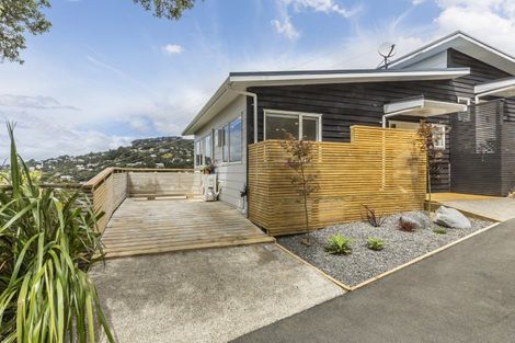 Photo of property in 35 Chartwell Drive, Crofton Downs, Wellington, 6035