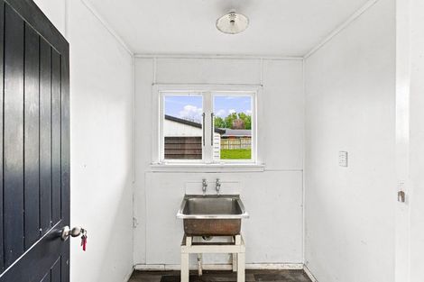 Photo of property in 198 Ngamotu Road, Spotswood, New Plymouth, 4310