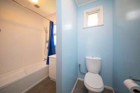 Photo of property in 8 Austin Place, Awapuni, Palmerston North, 4412