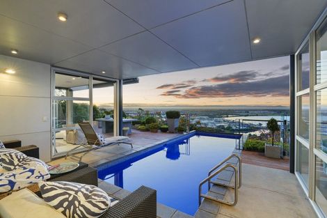 Photo of property in 12a Valley View, Mount Pleasant, Christchurch, 8081