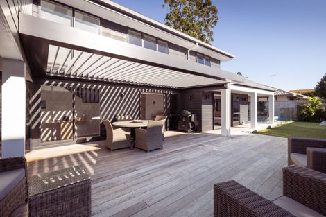 Photo of property in 253 Devonport Road, Tauranga, 3110