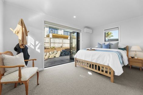 Photo of property in 42 Tahuna Minhinnick Drive, Glenbrook, Waiuku, 2681