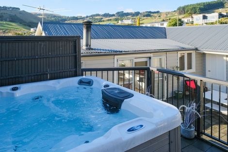 Photo of property in 79 Marion Street, Macandrew Bay, Dunedin, 9014