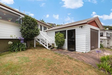 Photo of property in 47 Albatross Close, Whitby, Porirua, 5024