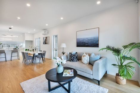 Photo of property in 3e Kingdale Road, Henderson, Auckland, 0610