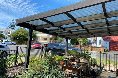 Photo of property in 1/15 Eske Place, Highland Park, Auckland, 2010