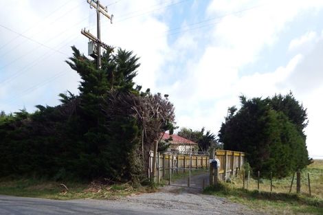 Photo of property in 1112 Parewanui Road, Parewanui, Bulls, 4894