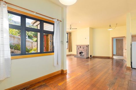 Photo of property in 13 Hawkhurst Road, Lyttelton, 8082