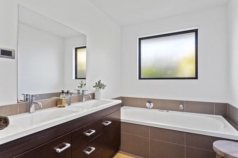 Photo of property in 33b Ramahana Road, Huntsbury, Christchurch, 8022