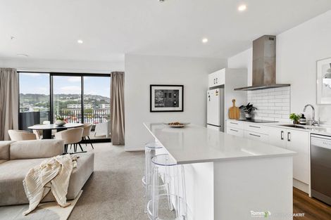 Photo of property in 301/2 Onepu Road, Kilbirnie, Wellington, 6022