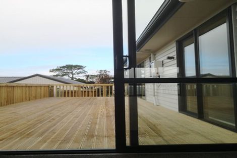 Photo of property in 4 Joseph Kokich Avenue, Swanson, Auckland, 0614