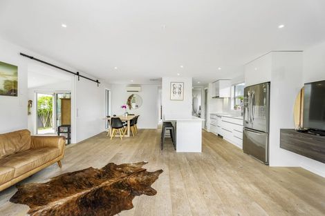 Photo of property in 61 Ladies Mile, Manly, Whangaparaoa, 0930