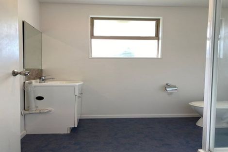 Photo of property in 17 Meteor Place, Schnapper Rock, Auckland, 0632
