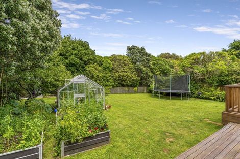 Photo of property in 38 Kaitawa Crescent, Paraparaumu, 5032