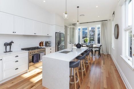 Photo of property in 41 Leinster Road, Merivale, Christchurch, 8014