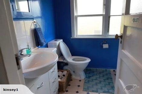 Photo of property in 32 Durham Crescent, Fairfield, Lower Hutt, 5011