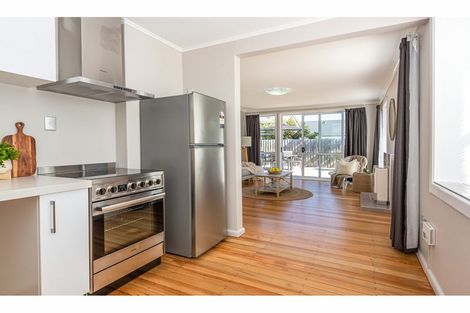 Photo of property in 1/38 North Avon Road, Richmond, Christchurch, 8013