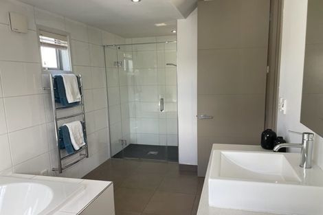 Photo of property in 16 Bryndwr Road, Fendalton, Christchurch, 8052