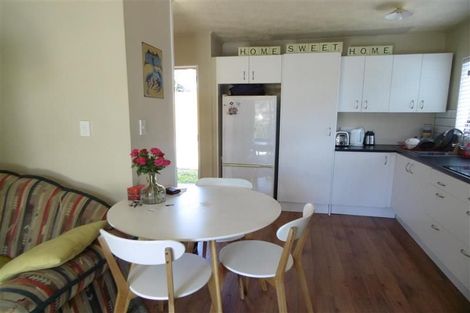 Photo of property in 2/34b Helena Street, Massey, Auckland, 0614