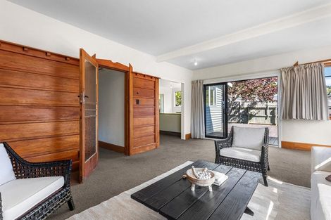 Photo of property in 35 Wilsons Road, Saint Martins, Christchurch, 8022