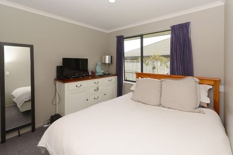 Photo of property in 10 Saint James Drive, Huntington, Hamilton, 3210