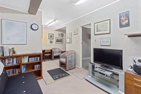 Photo of property in 6 Balliol Drive, Tawa, Wellington, 5028