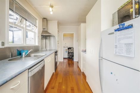 Photo of property in 12 Cargill Street, Papakura, 2110