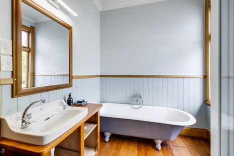 Photo of property in 137 Swamp Road, Fernhill, Napier, 4183