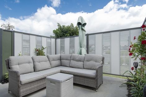 Photo of property in Waterview Estate, 31/4 Greystone Place, Omokoroa, 3114