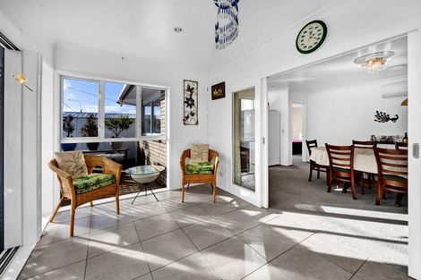 Photo of property in 26 Dixon Avenue, Hawera, 4610