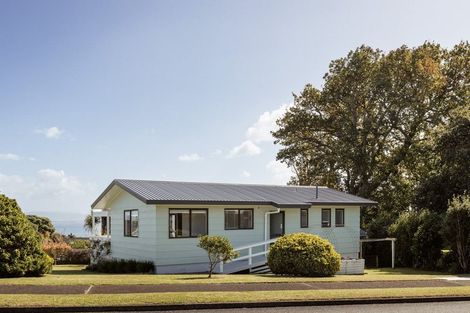 Photo of property in 2 Walnut Grove, Omokoroa, 3114