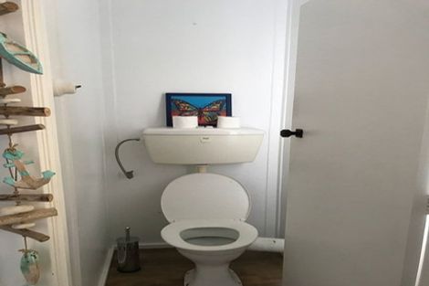 Photo of property in 47 The Esplanade, Eastern Beach, Auckland, 2012